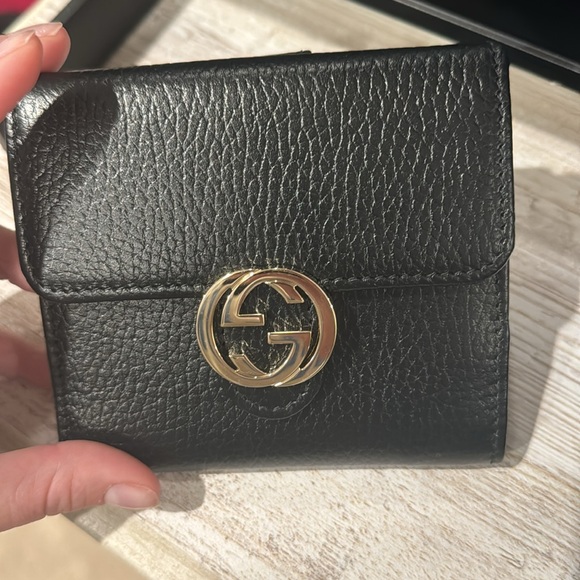 Gucci Interlocking G Wallet - Picture 2 of 8